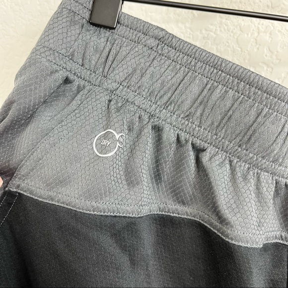 Puma Color Block Basketball Soccer Shorts - Picture 4 of 7